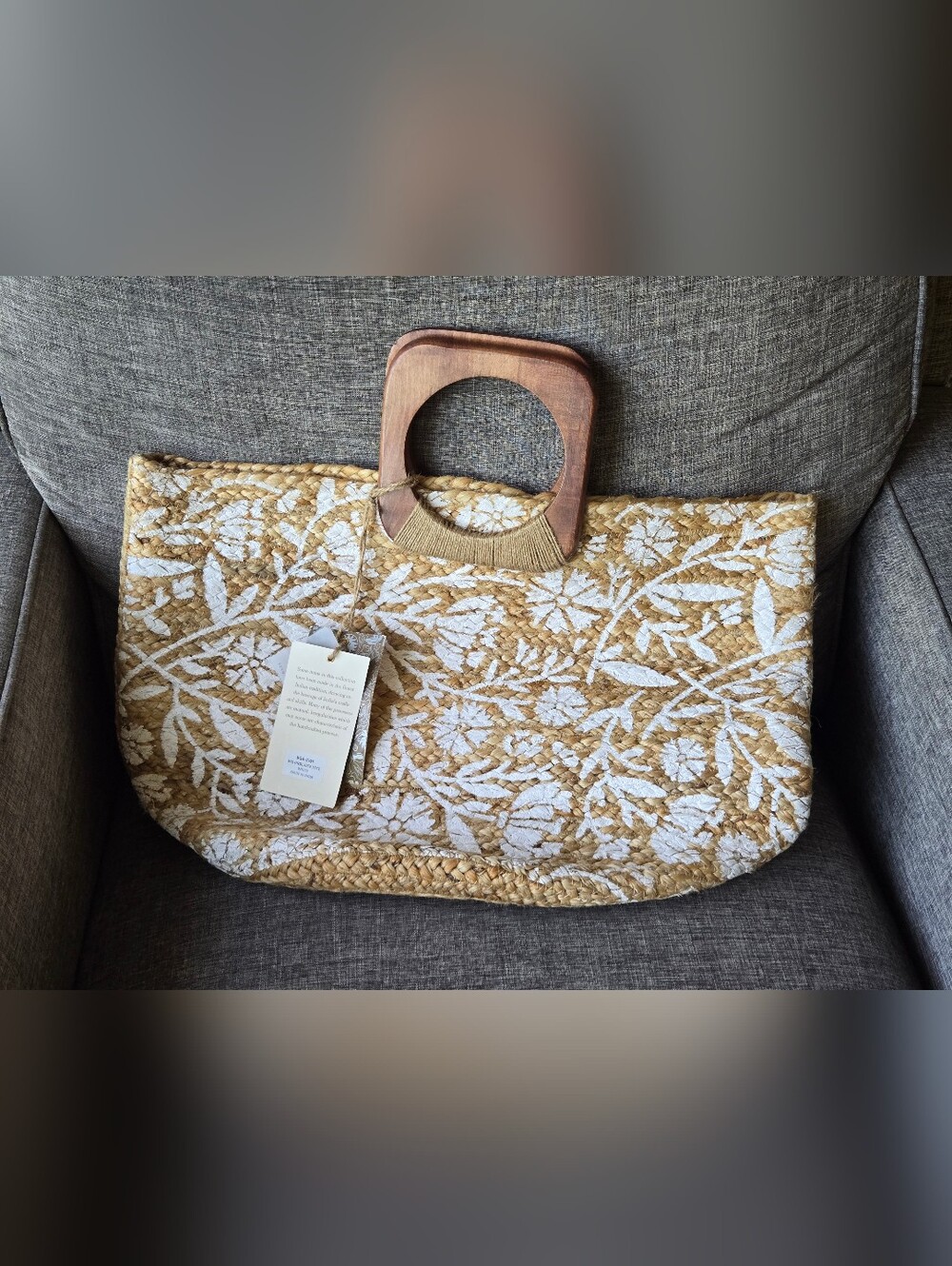 NWT Antik Kraft White Floral Patterned Tote Bag with Wooden Handle